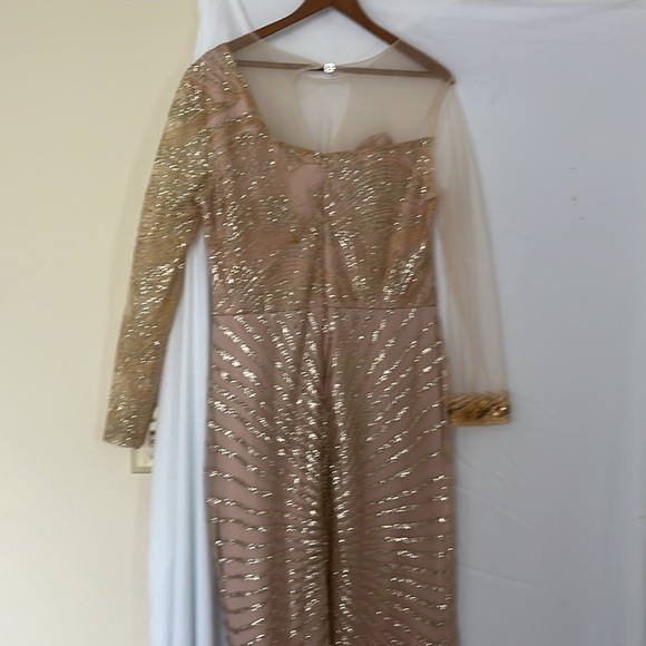 Formal gown-no Brand - Picture 5 of 8